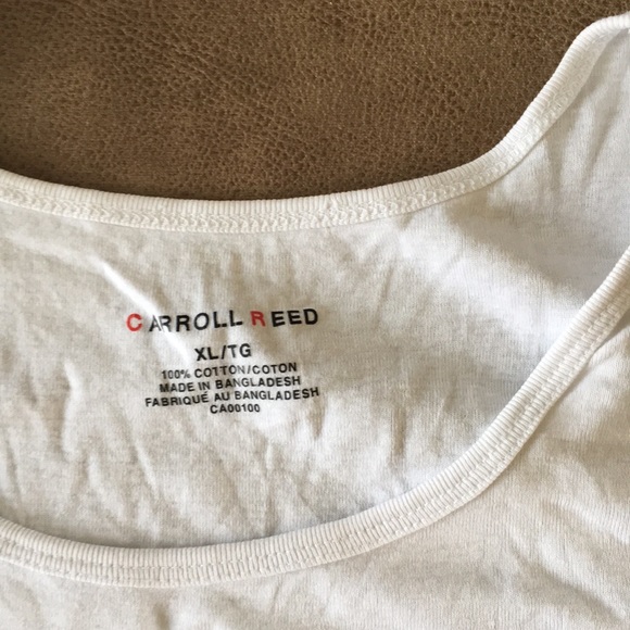 White tee - Picture 2 of 3